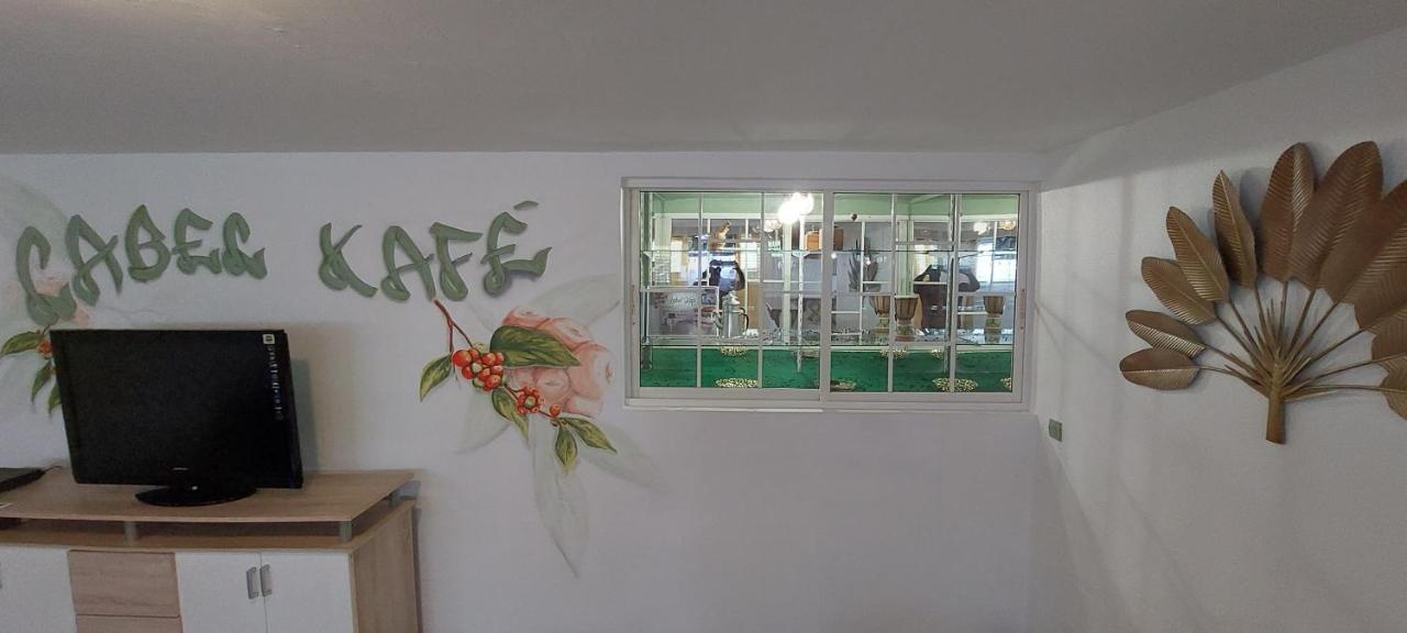 Label Kafe Apartment Bouillante Bagian luar foto
